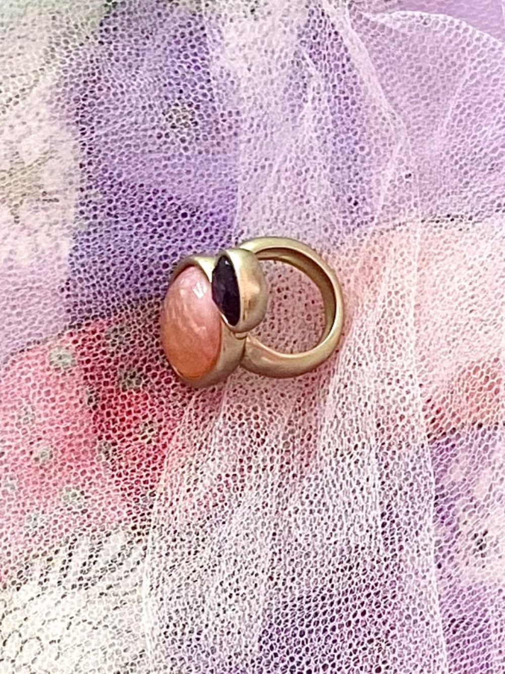 Vintage Orange Selentite Statement Ring Black Detail Gold Tones Size 10.5 US - Picture 3 of 4